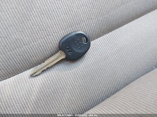 KMHD84LF8HU103555 Hyundai ELANTRA SE