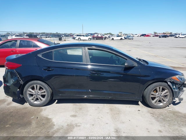 KMHD84LF8HU103555 Hyundai ELANTRA SE
