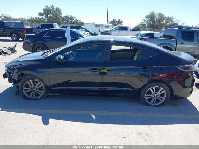 KMHD84LF8HU103555 Hyundai ELANTRA SE