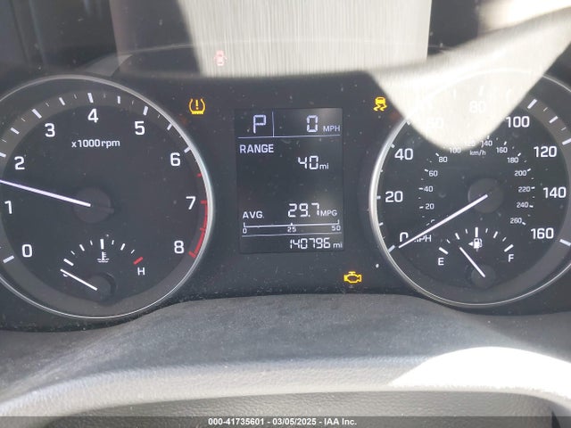 KMHD84LF8HU103555 Hyundai ELANTRA SE