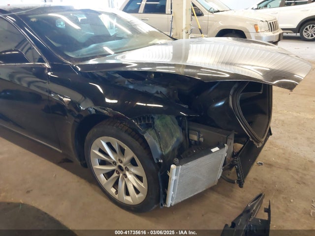 Tesla Model S 60/75 2017 5YJSA1E11HF184410 Image 24