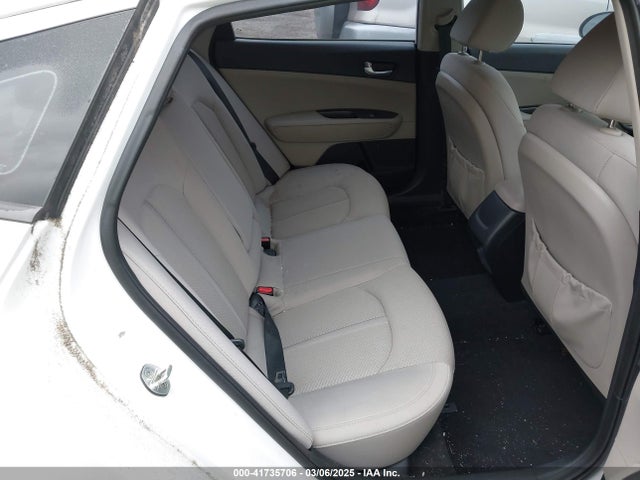 5XXGT4L38GG064976 KIA Optima Lx