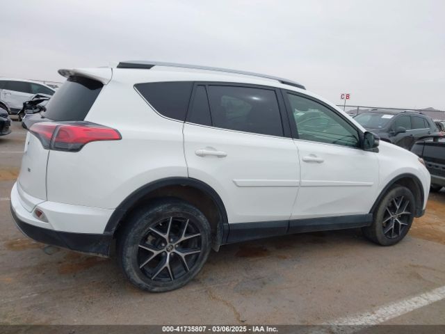 JTMNFREV2HJ707667 Toyota RAV4 SE