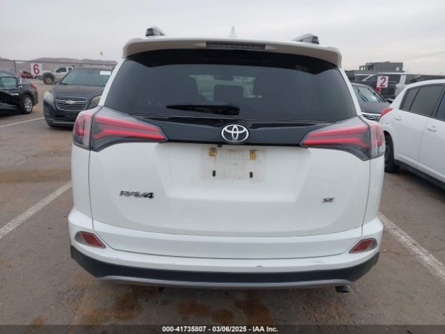 JTMNFREV2HJ707667 Toyota RAV4 SE