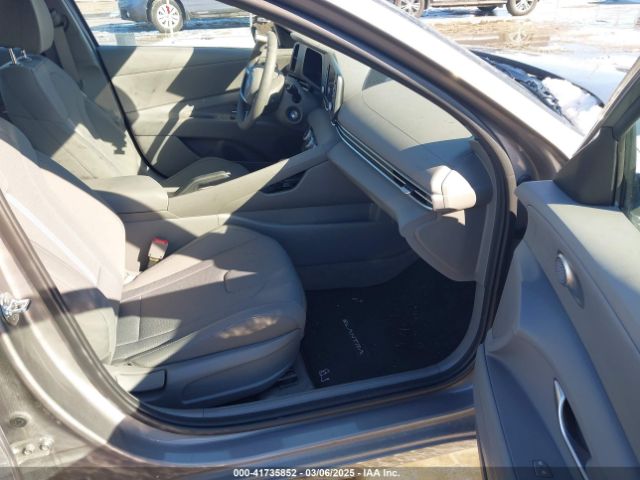 KMHLL4DG2RU826658 Hyundai ELANTRA SE