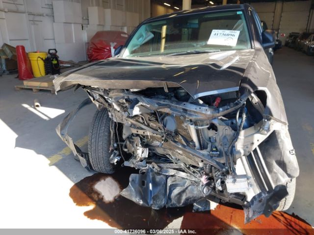 3TYRX5GNXNT049071 Toyota Tacoma Sr