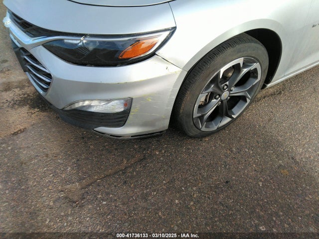 1G1ZD5ST4NF137939 Chevrolet Malibu Fwd Lt
