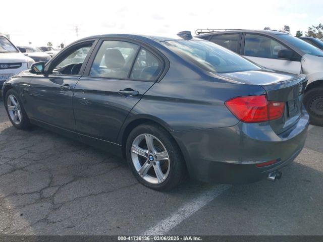 2012 BMW 328I WBA3A5G54CNP17918 Photo 2