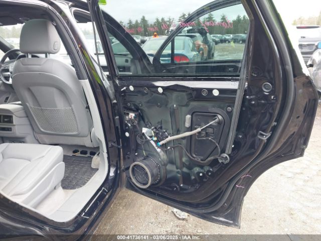 WA1LHAF77KD038525 Audi Q7 45 Premium/45 Se Premium