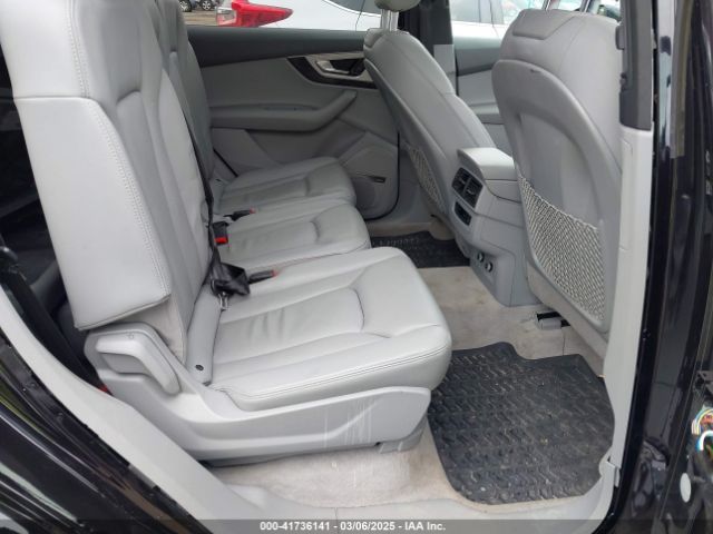 WA1LHAF77KD038525 Audi Q7 45 Premium/45 Se Premium