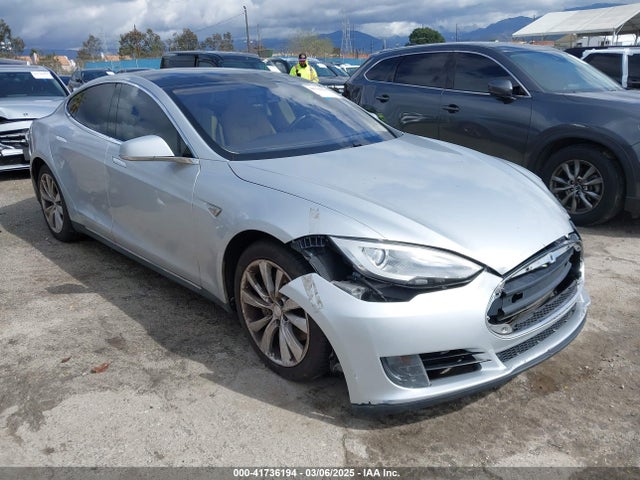 2013 TESLA MODEL S 5YJSA1CN9DFP27552 Photo 0