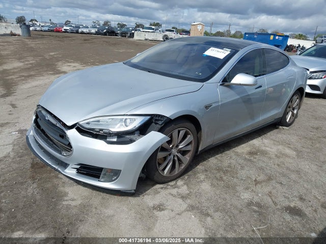 2013 TESLA MODEL S 5YJSA1CN9DFP27552 Photo 1