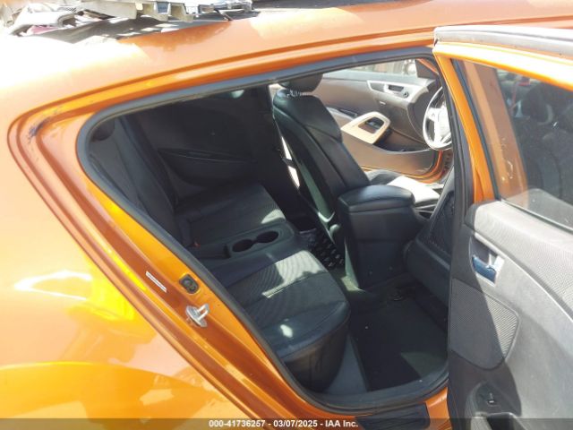 KMHTC6AD0FU233981 Hyundai Veloster