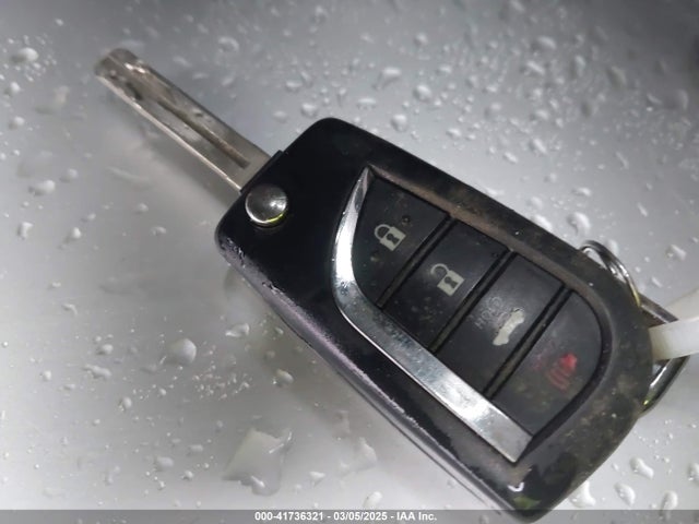 4T1B11HK9JU627254 Toyota CAMRY SE