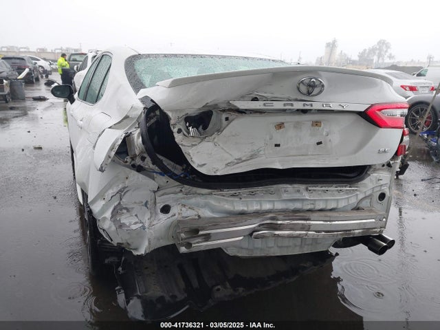 4T1B11HK9JU627254 Toyota CAMRY SE