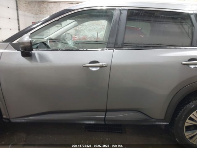 5N1BT3BB0NC671170 Nissan Rogue Sv Intelligent Awd