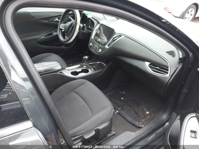 1G1ZD5STXJF153315 Chevrolet MALIBU LT