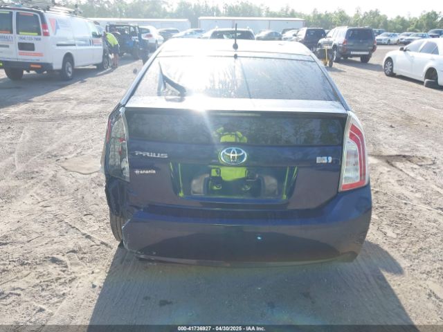 JTDKN3DU7E0385069 Toyota Prius Two