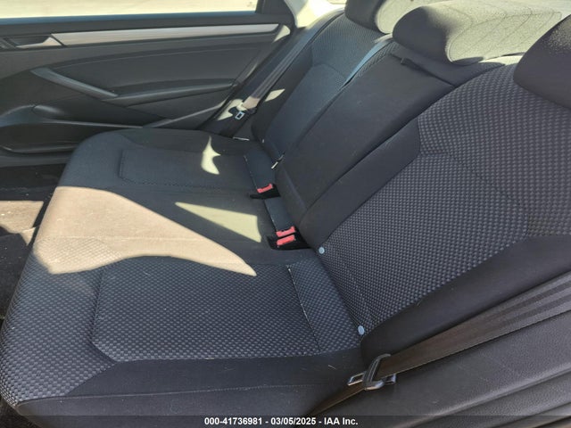 Volkswagen Passat 2015 1VWAT7A38FC052929 Image 8