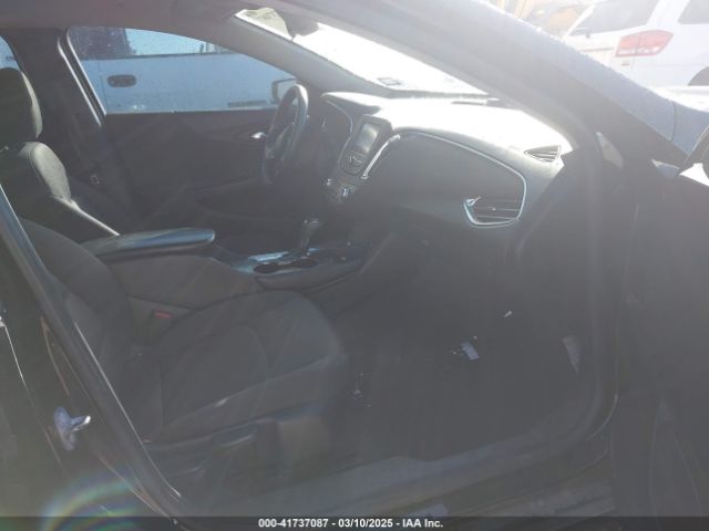 1G1ZD5ST0JF175758 Chevrolet MALIBU LT