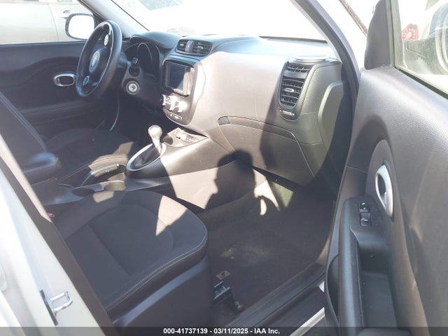 KNDJN2A28G7301652 KIA Soul