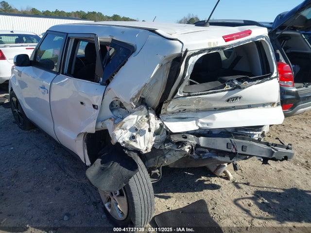 KNDJN2A28G7301652 KIA Soul