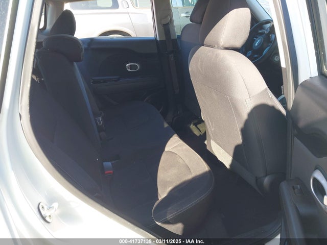 KNDJN2A28G7301652 KIA Soul