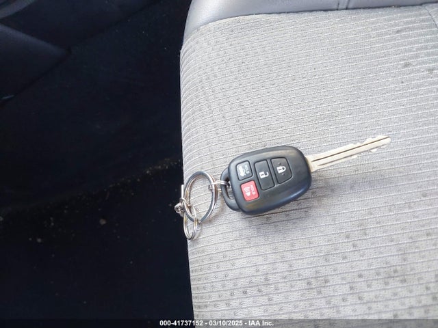 4T1BF1FK7HU748394 Toyota CAMRY SE