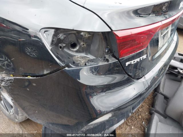 3KPF24AD1RE831847 KIA Forte Lxs