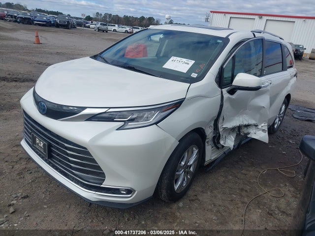 5TDZRKEC5MS017567 Toyota Sienna Limited