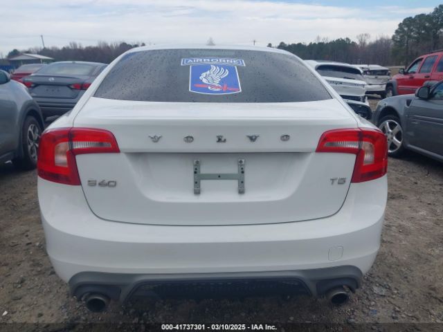 YV126MFL2H2421907 Volvo S60 T5 Dynamic