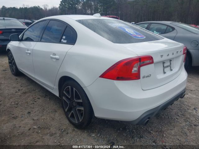 YV126MFL2H2421907 Volvo S60 T5 Dynamic