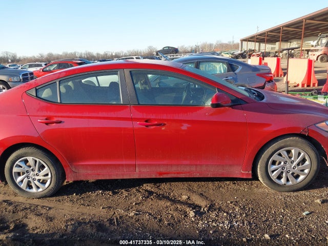 Hyundai ELANTRA SE 2018 KMHD74LF9JU452796 Image 13