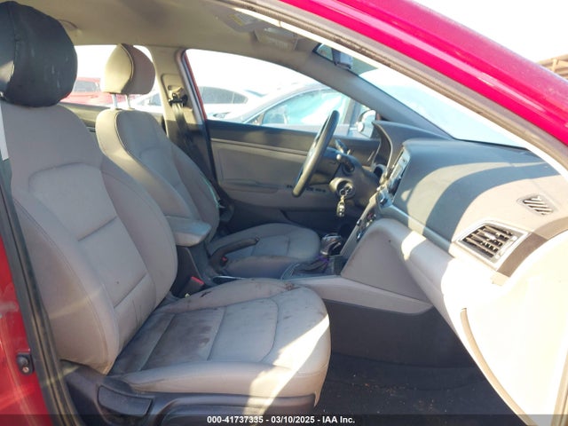 Hyundai ELANTRA SE 2018 KMHD74LF9JU452796 Image 5