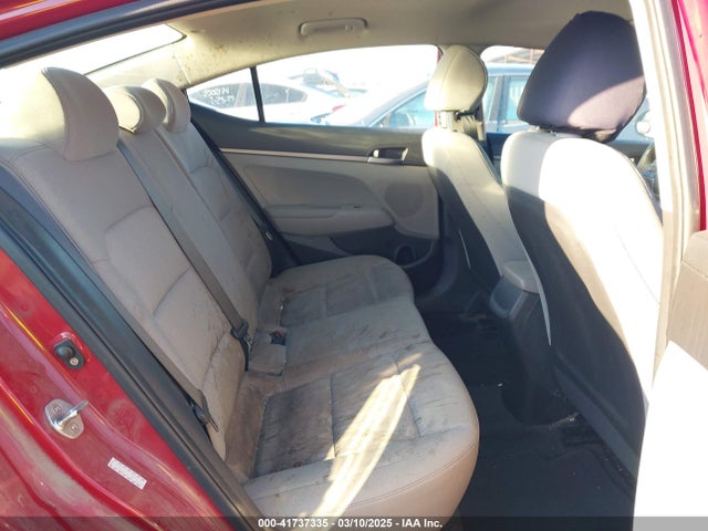 Hyundai ELANTRA SE 2018 KMHD74LF9JU452796 Image 8