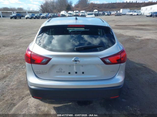 JN1BJ1CRXKW349417 Nissan Rogue Sport S