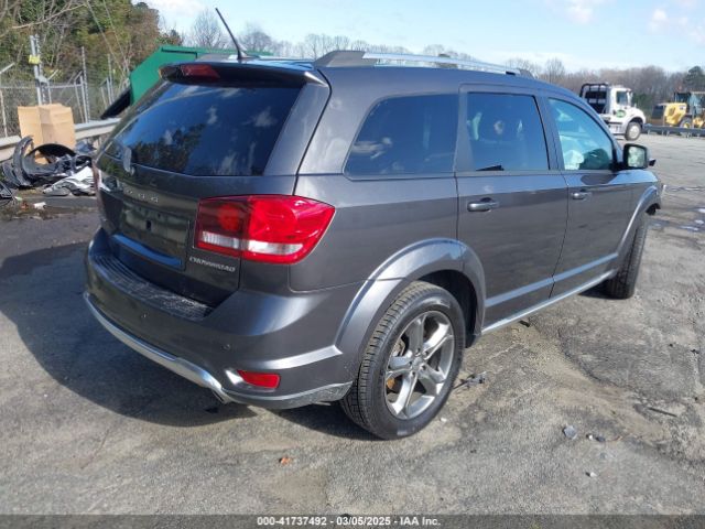 3C4PDCGGXJT171348 Dodge Journey Crossroad