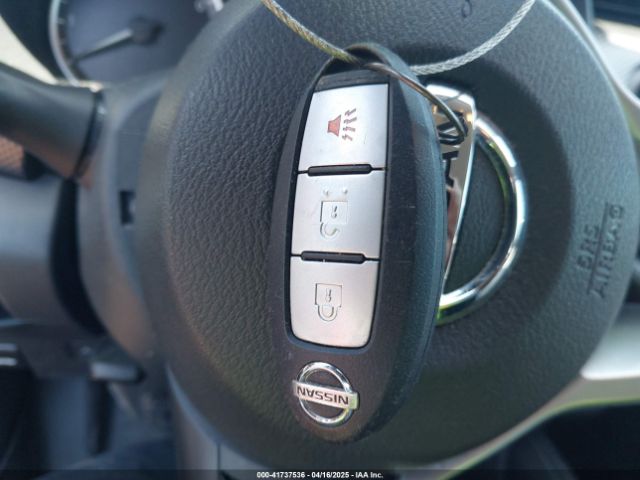 3N1CP5CU8JL530423 Nissan KICKS S
