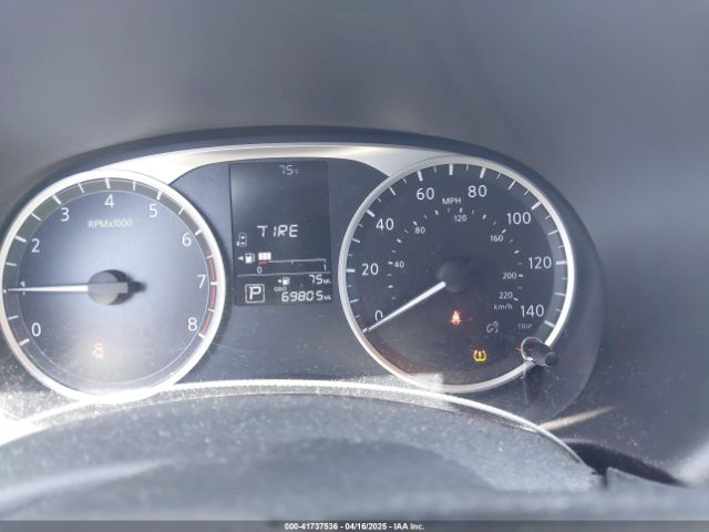 3N1CP5CU8JL530423 Nissan KICKS S