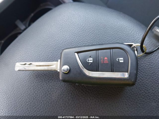 2T3F1RFV6RW445480 Toyota RAV4 LE