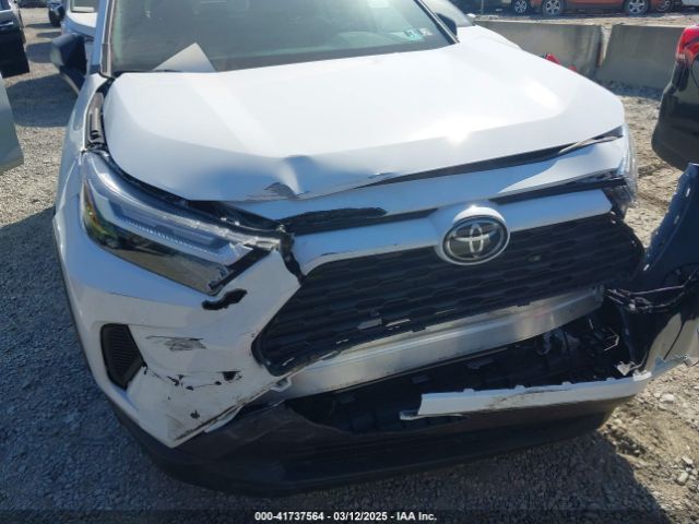 2T3F1RFV6RW445480 Toyota RAV4 LE