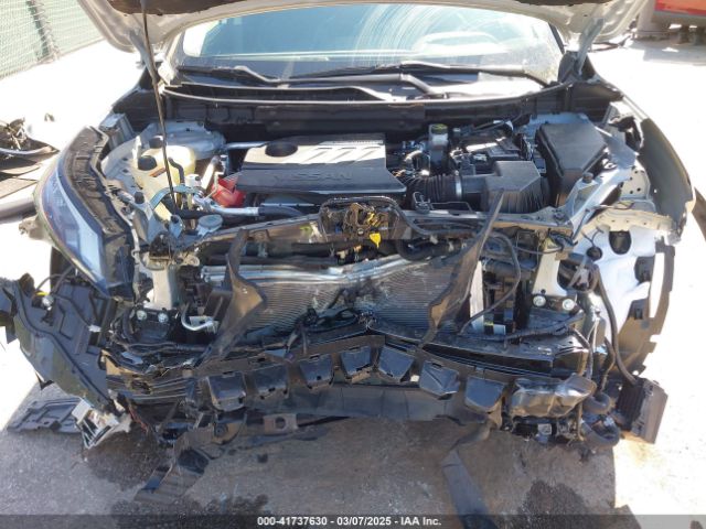 5N1BT3BA5PC813992 Nissan Rogue Sv Fwd