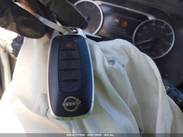 5N1BT3BA5PC813992 Nissan Rogue Sv Fwd