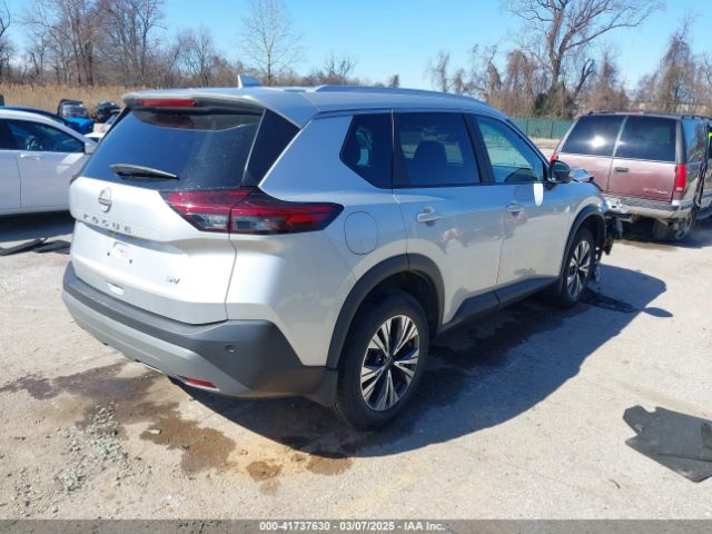 5N1BT3BA5PC813992 Nissan Rogue Sv Fwd