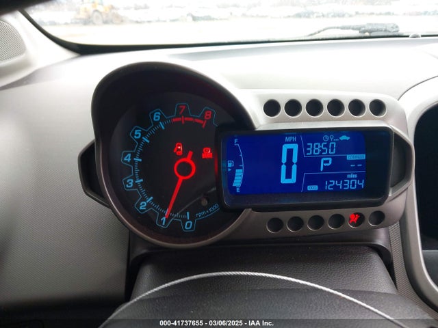 1G1JC5SH7F4104412 Chevrolet Sonic Lt Auto