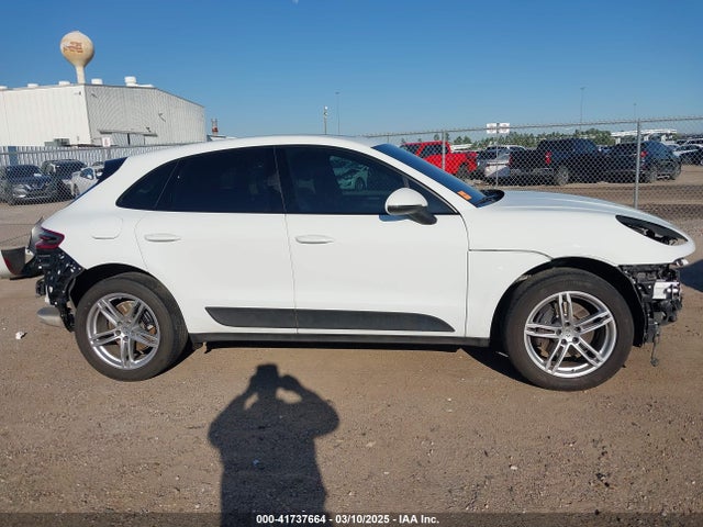 Porsche Macan 2017 WP1AA2A55HLB07044 Image 14