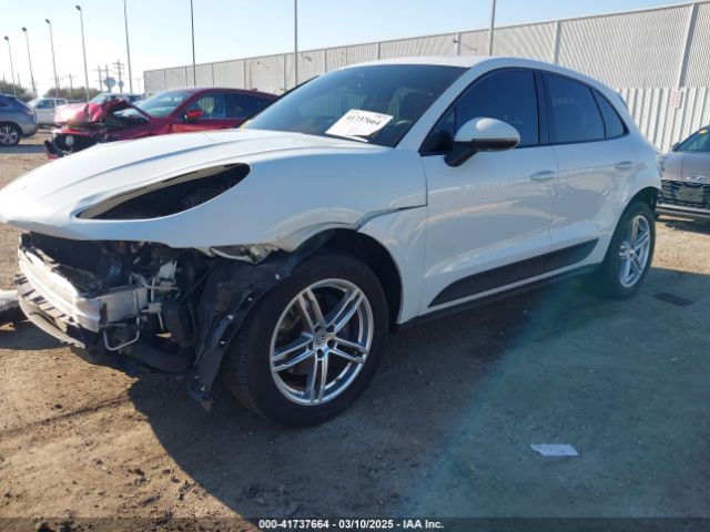 2017 PORSCHE MACAN WP1AA2A55HLB07044 Photo 1