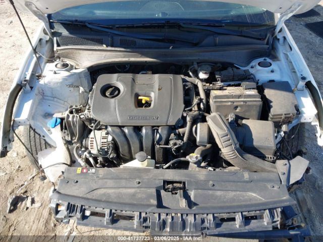 3KPF24ADXME322994 KIA Forte Lxs