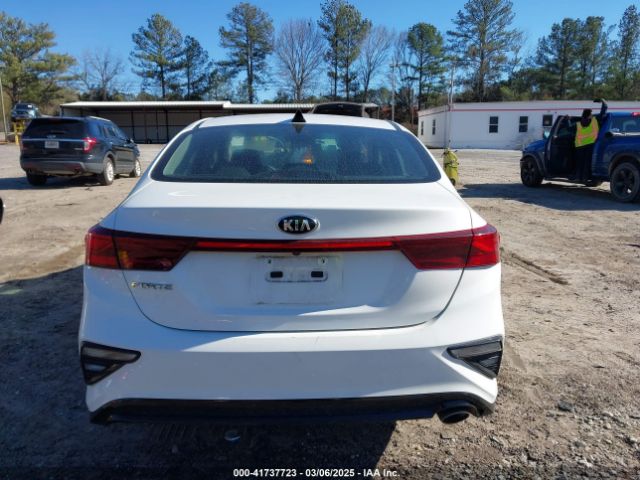 3KPF24ADXME322994 KIA Forte Lxs