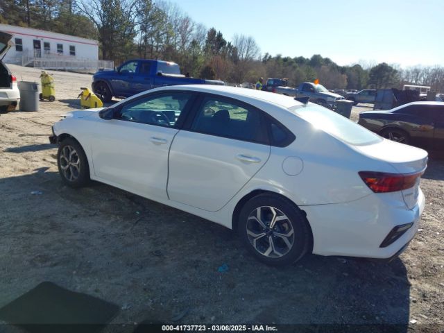 3KPF24ADXME322994 KIA Forte Lxs